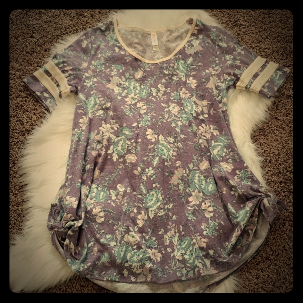 LuLaRoe Perfect T